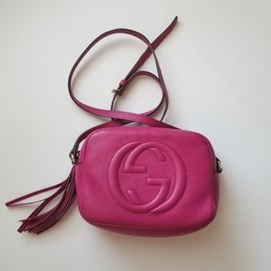 Gucci magenta/fuchsia Soho Disco crossbody shoulder bag